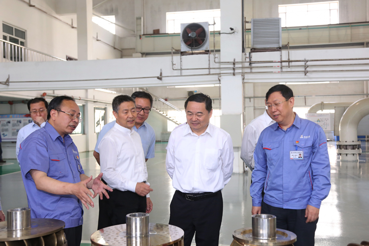 郝鹏旅行考察zoty中欧体育集团